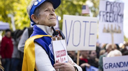 How we photographed the new baby penguins at brookfield zoo 2026 - justice Dozens gather in evanston to “celebrate that voting is our super power” during a no kings rally and protest.