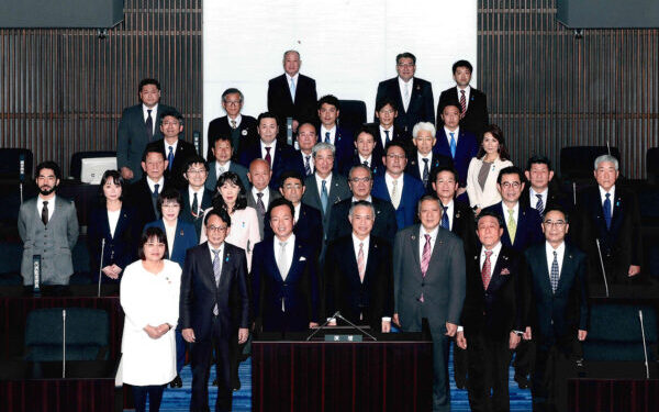 市民の審判で馴れ合い議会に風穴を　来年1月に迫る下関市議選　新人乱立の趨勢　水面下では熾烈なバトルも 2026