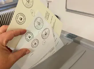 O interventnem zakonu na referendum na miklavževo 2026