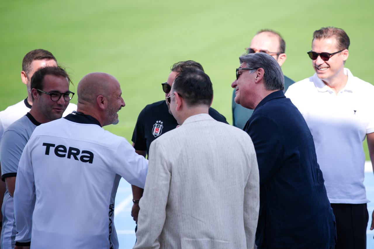 Italiano transfer raporunu italiano, transfer raporunu sundu! Kartal'ın ilk hedefi ortaya çıktı 2026 italiano transfer raporunu sundu kartal ilk hedefi orta 1 italiano transfer raporunu ara transfer dönemi için düğmeye basan beşiktaş, ocak ayında en az 2-3 transfer planlıyor. Teknik direktör... Iustitia. Bg italiano, transfer raporunu sundu! Kartal'ın ilk hedefi ortaya çıktı 2026 2026-10-25 06:42:00 adalet - iustitia. Bg italiano transfer raporunu