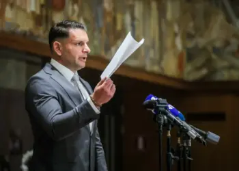 Očitno odhaja tudi poslanec mijič 2026