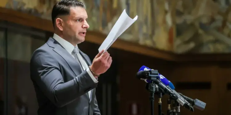 Očitno odhaja tudi poslanec Mijič 2026