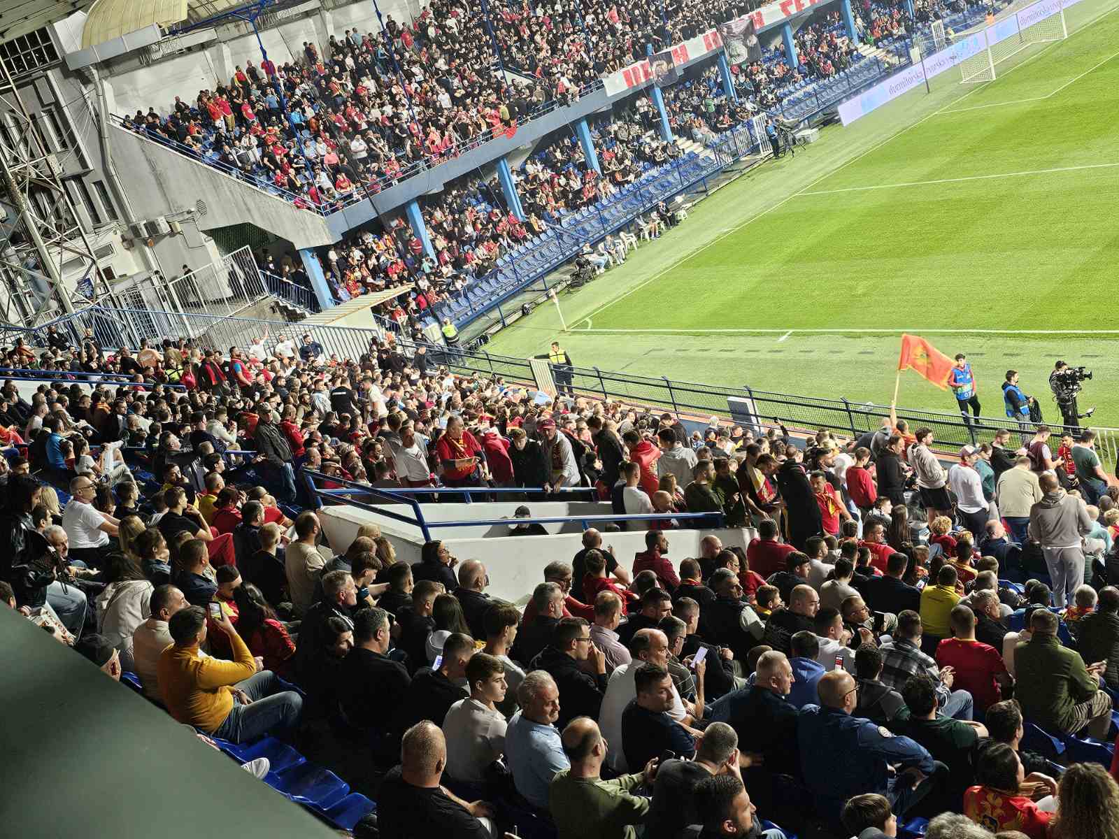 Uživo: crna gora – jermenija 0:0, isključen lončar 2026 - правда - юстиция Crna gora jermenija uživo: crna gora – jermenija 0:0, isključen lončar 2026 ivo crna gora jermenija isklju lon 2026 2 crna gora jermenija crnogorska fudbalska reprezentacija susretom sa jermenijom zatvara ovaj mini ciklus utakmica u ligi nacija, a... Iustitia. Bg uživo: crna gora – jermenija 0:0, isključen lončar 2026 2026-10-05 21:03:11 правда - юстиция crna gora jermenija