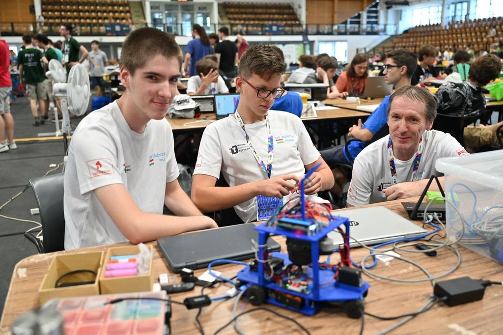 Edutus egyetem újra magyarországra hoznák a robotika-világbajnokságot, már folynak az egyeztetések 2026 jra magyarorsz gra hozn robotika vil gbajnoks got folyn 3 edutus egyetem kaliforniában győztek a magyar fiatalok, most újabb világdöntőt hoznának hazánkba. Újabb robotika-világbajnokság... Iustitia. Bg újra magyarországra hoznák a robotika-világbajnokságot, már folynak az egyeztetések 2026 2026-10-13 18:33:34 igazságszolgáltatás - iustitia. Bg edutus egyetem
