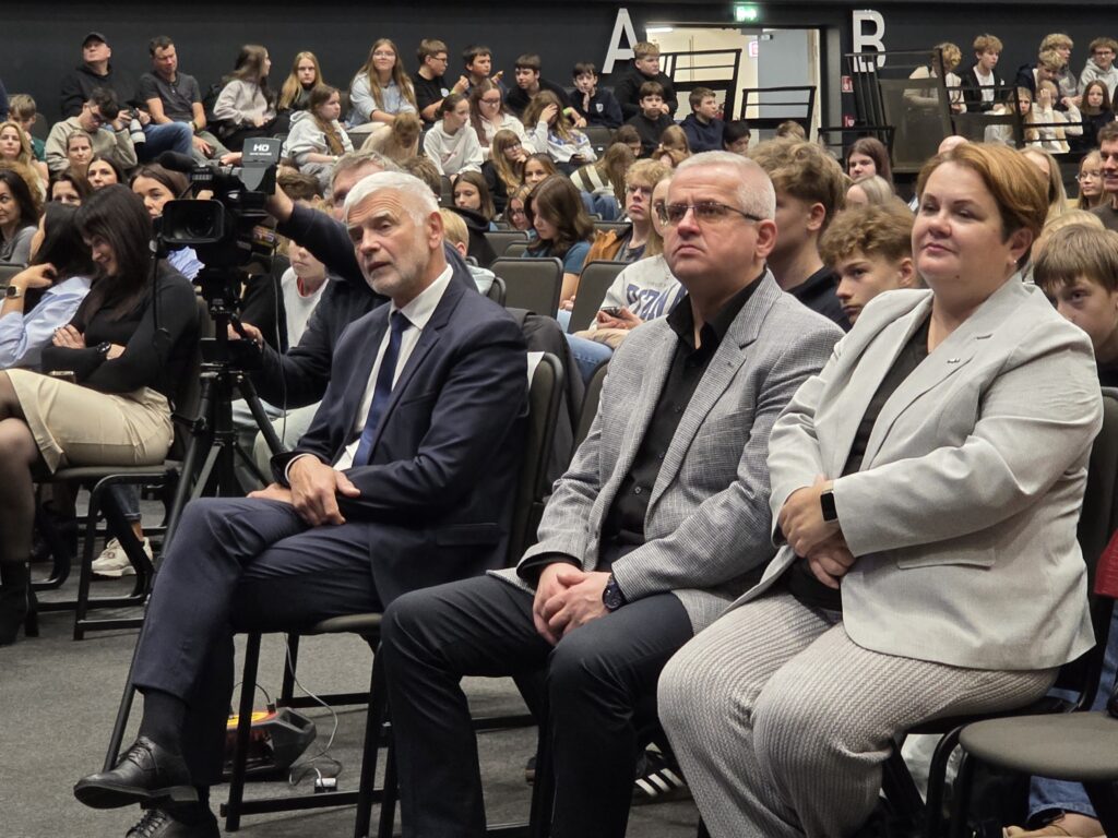 Rūko kai pasakyti „be rūko“: kai pasakyti „ne“ reikia daugiau drąsos nei pabandyti 2026 kai pasakyti reikia daugiau sos nei pabandyti 2026 4 rūko kai pasakyti iustitia. Bg elektroninė cigaretė, vakarėlyje pasiūlytas alkoholis, draugų spaudimas išbandyti tai, ko galbūt visai nenori. Kas lemia jauno žmogaus pasirinkimą – smalsumas, noras pritapti... „be rūko“: kai pasakyti „ne“ reikia daugiau drąsos nei pabandyti 2026 2026-10-22 09:14:29 teisingumas - iustitia. Bg rūko kai pasakyti