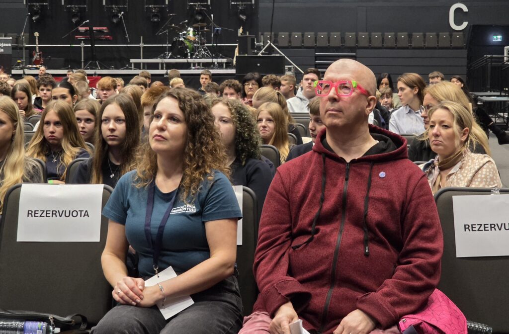 Rūko kai pasakyti „be rūko“: kai pasakyti „ne“ reikia daugiau drąsos nei pabandyti 2026 kai pasakyti reikia daugiau sos nei pabandyti 2026 5 rūko kai pasakyti iustitia. Bg elektroninė cigaretė, vakarėlyje pasiūlytas alkoholis, draugų spaudimas išbandyti tai, ko galbūt visai nenori. Kas lemia jauno žmogaus pasirinkimą – smalsumas, noras pritapti... „be rūko“: kai pasakyti „ne“ reikia daugiau drąsos nei pabandyti 2026 2026-10-22 09:14:29 teisingumas - iustitia. Bg rūko kai pasakyti