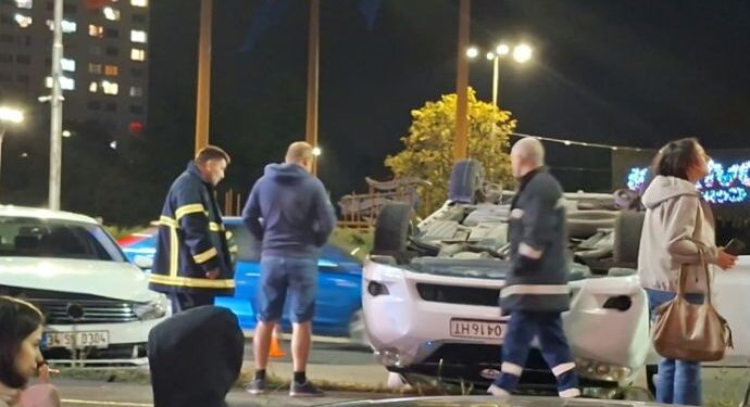 Катастрофа на изхода на бургас: бургаска "тойта" е по таван след удар с турски "фолксваген" 2026 - юстиция Катастрофа на изхода на бургас: бургаска "тойта" е по таван след удар с турски "фолксваген" 2026