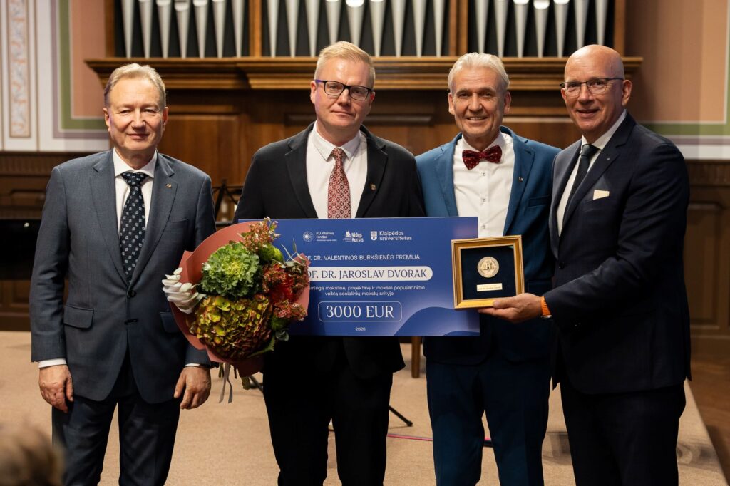 Valentinos burkšienės vardo klaipėdos universitete įteikta pirmoji valentinos burkšienės vardo premija 2026 klaip dos universitete teikta pirmoji valentinos burk i 2 valentinos burkšienės vardo iustitia. Bg klaipėdos universiteto (ku) socialinių ir humanitarinių mokslų fakulteto vitražinėje menėje spalio 21 dieną įvyko iškilminga ceremonija, kurios metu pirmą kartą įteikta prof.... Klaipėdos universitete įteikta pirmoji valentinos burkšienės vardo premija 2026 2026-10-23 07:11:56 teisingumas - iustitia. Bg valentinos burkšienės vardo