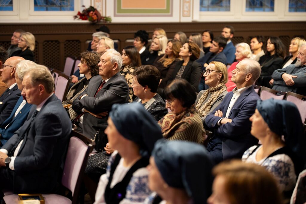 Valentinos burkšienės vardo klaipėdos universitete įteikta pirmoji valentinos burkšienės vardo premija 2026 klaip dos universitete teikta pirmoji valentinos burk i 4 valentinos burkšienės vardo iustitia. Bg klaipėdos universiteto (ku) socialinių ir humanitarinių mokslų fakulteto vitražinėje menėje spalio 21 dieną įvyko iškilminga ceremonija, kurios metu pirmą kartą įteikta prof.... Klaipėdos universitete įteikta pirmoji valentinos burkšienės vardo premija 2026 2026-10-23 07:11:56 teisingumas - iustitia. Bg valentinos burkšienės vardo