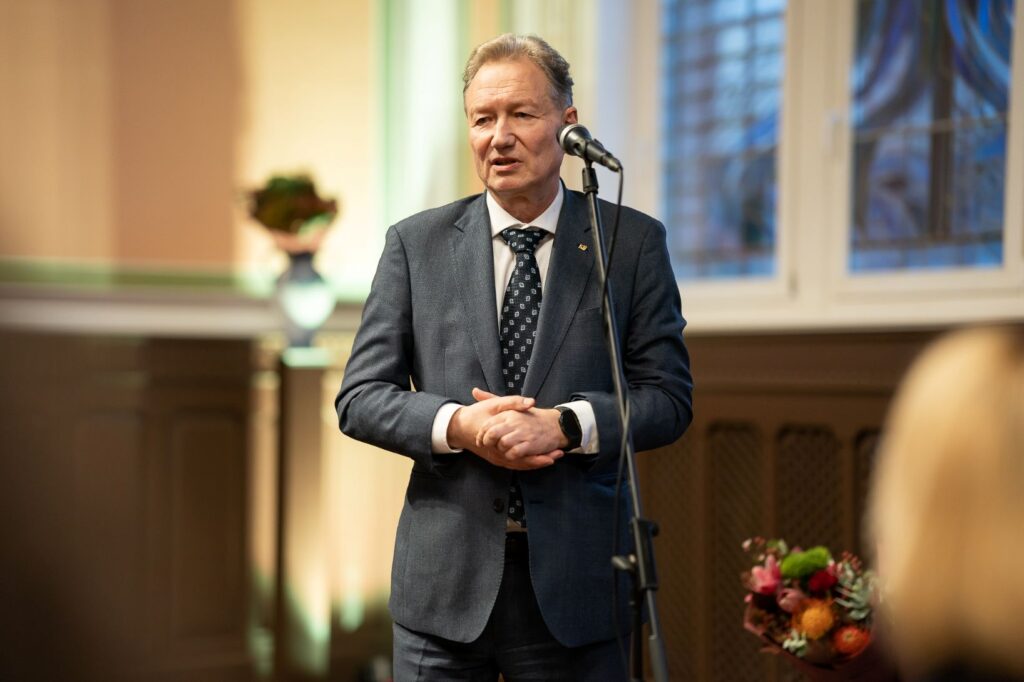 Valentinos burkšienės vardo klaipėdos universitete įteikta pirmoji valentinos burkšienės vardo premija 2026 klaip dos universitete teikta pirmoji valentinos burk i 6 valentinos burkšienės vardo iustitia. Bg klaipėdos universiteto (ku) socialinių ir humanitarinių mokslų fakulteto vitražinėje menėje spalio 21 dieną įvyko iškilminga ceremonija, kurios metu pirmą kartą įteikta prof.... Klaipėdos universitete įteikta pirmoji valentinos burkšienės vardo premija 2026 2026-10-23 07:11:56 teisingumas - iustitia. Bg valentinos burkšienės vardo