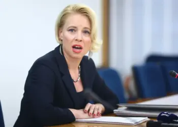 Urška klakočar zupančič je pol leta zakonito “molzla” državo, po novem bi bila pa odvetnica 2026