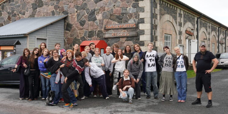 Kokia tikroji tavo drabužio kaina atverk akis su „erasmus+“ 2026