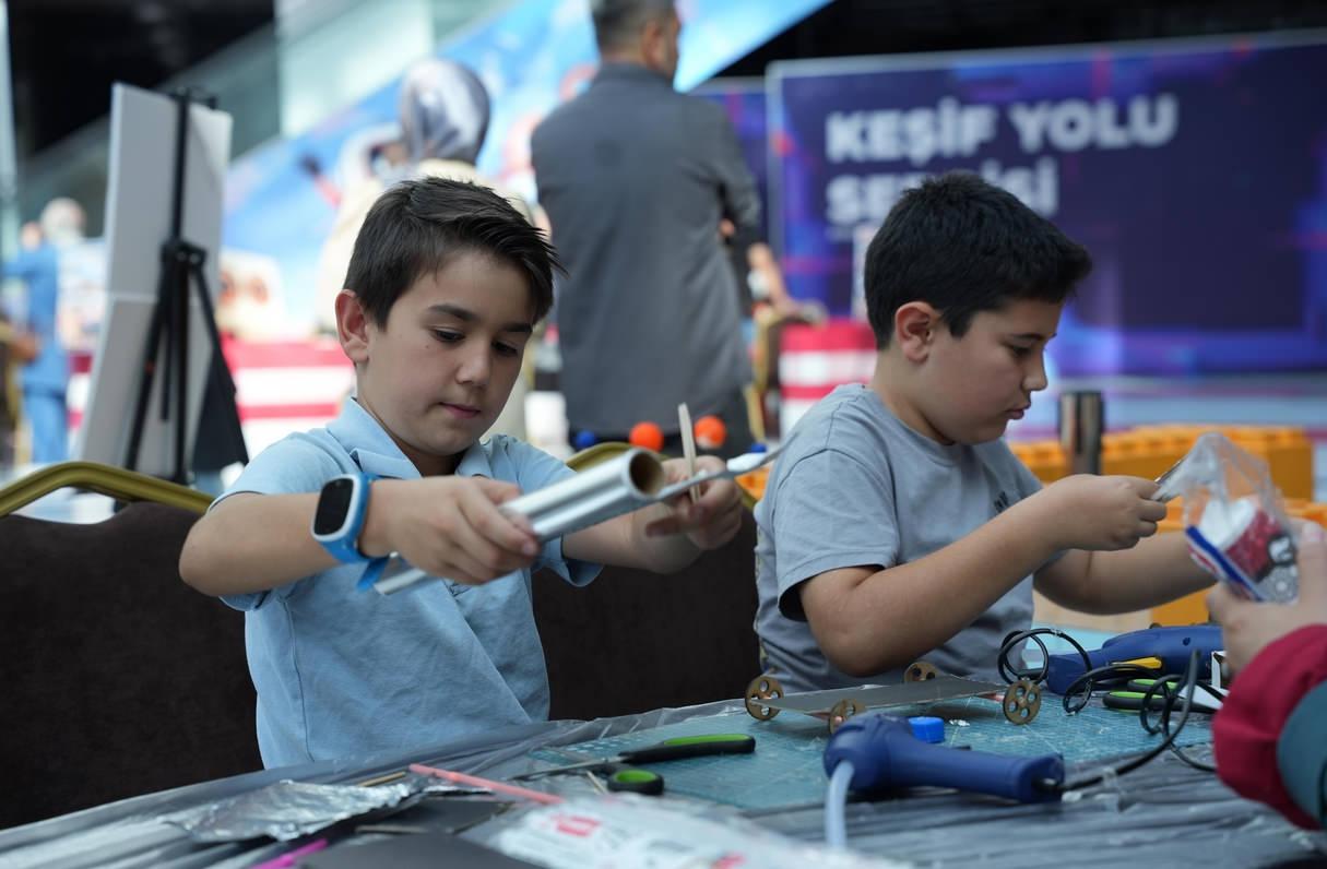 Konya bilim merkezi’nde eylül ayı bilimsel etkinliklerle dolu dolu geçti 2026 - adalet - iustitia. Bg Konya bilim merkezi konya bilim merkezi’nde eylül ayı bilimsel etkinliklerle dolu dolu geçti 2026 konya bilim merkezi nde eyl bilimsel etkinliklerle dolu 2 konya bilim merkezi konya bilim merkezi’nde, tübi̇tak 4007 bilim şenlikleri destekleme programı kapsamında eylül ayında düzenlenen konya... Iustitia. Bg konya bilim merkezi’nde eylül ayı bilimsel etkinliklerle dolu dolu geçti 2026 2026-10-04 14:36:00 adalet - iustitia. Bg konya bilim merkezi