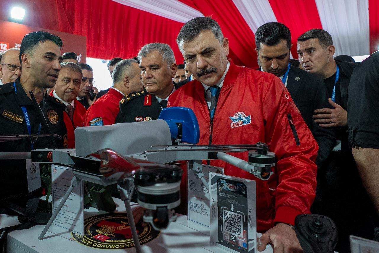 İçişleri bakanı çiftçi, teknofest güneydoğu'yu ziyaret etti 2026 - adalet - iustitia. Bg Çişleri bakanı çiftçi i̇çişleri bakanı çiftçi, teknofest güneydoğu'yu ziyaret etti 2026 leri bakan ift teknofest neydo ziyaret etti 2026 4 çişleri bakanı çiftçi anadolu ajansının (aa) "global i̇letişim ortağı" olduğu, sanayi ve teknoloji bakanlığı ile t3 vakfı yürütücülüğündeki... Iustitia. Bg i̇çişleri bakanı çiftçi, teknofest güneydoğu'yu ziyaret etti 2026 2026-10-04 02:03:00 adalet - iustitia. Bg çişleri bakanı çiftçi