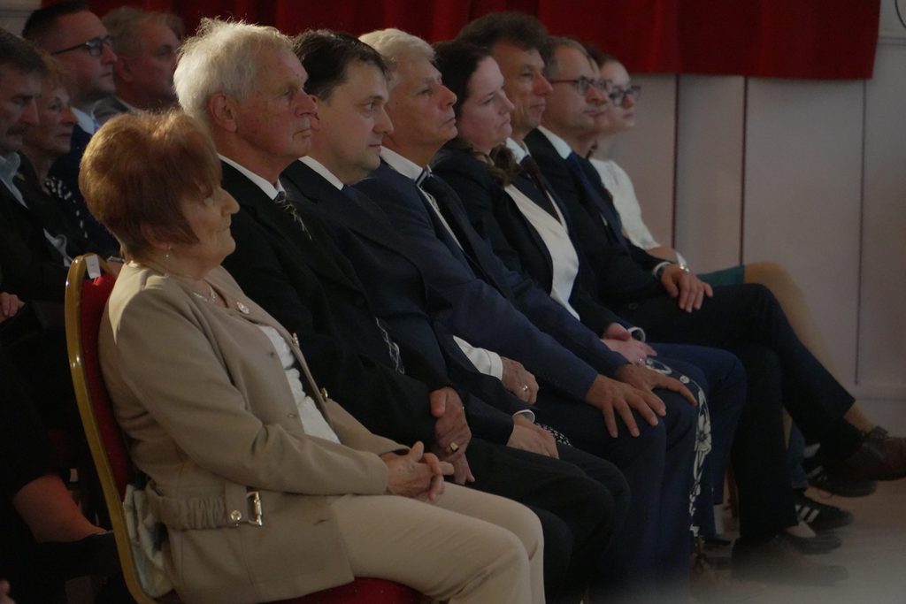 80. Születésnapján köszöntötték dr. Domoszlai erzsébetet 2026 - igazságszolgáltatás - iustitia. Bg Domoszlai erzsébet 80. Születésnapján köszöntötték dr. Domoszlai erzsébetet 2026 let snapj domoszlai erzs betet 2026 2 domoszlai erzsébet a zene világnapja alkalmából rendezett ünnepi esemény idén különleges jelentőséggel bírt a város életében. A voke... Iustitia. Bg 80. Születésnapján köszöntötték dr. Domoszlai erzsébetet 2026 2026-10-06 08:03:03 igazságszolgáltatás - iustitia. Bg domoszlai erzsébet