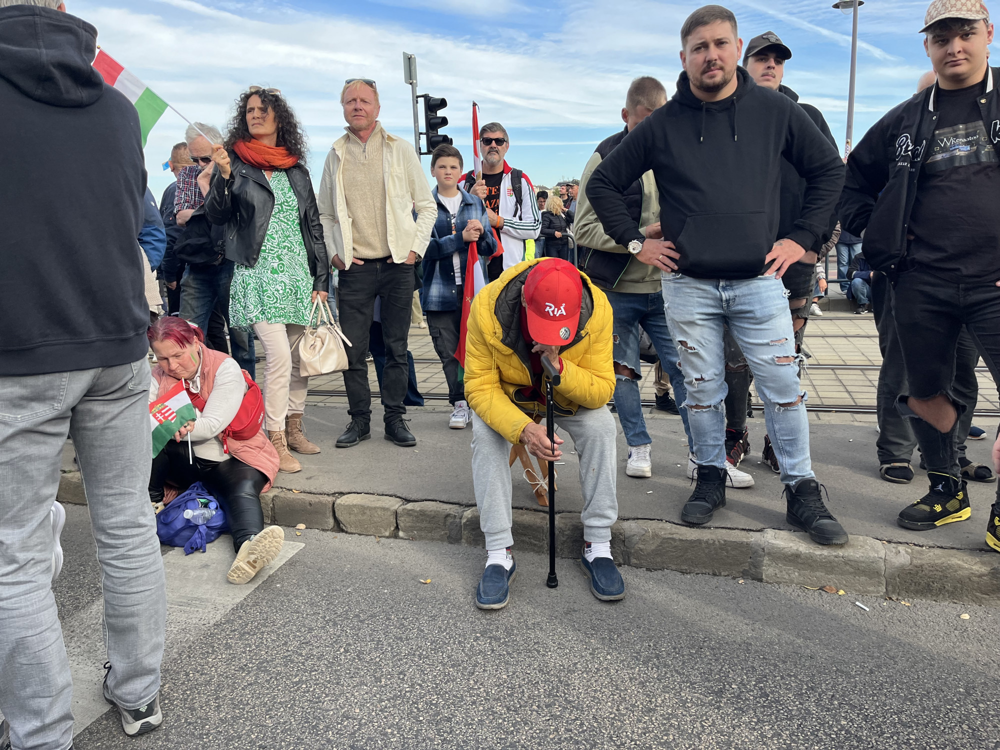 Életjelet mutatott volna életjelet mutatott volna a fidesz, de akkor jött áder jános 2026 letjelet mutatott volna fidesz akkor der nos 2026 4 életjelet mutatott volna váratlanul szép számban összegyűltek a fideszesek a bem rakpartra... Iustitia. Bg életjelet mutatott volna a fidesz, de akkor jött áder jános 2026 2026-10-23 17:43:49 igazságszolgáltatás - iustitia. Bg életjelet mutatott volna