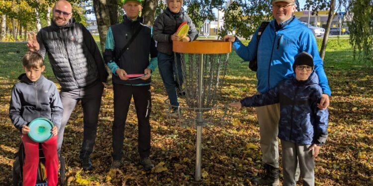 Linksmosios šeimų diskgolfo varžybos 2026 - teisingumas - iustitia. Bg Linksmosios šeimų diskgolfo varžybos 2026