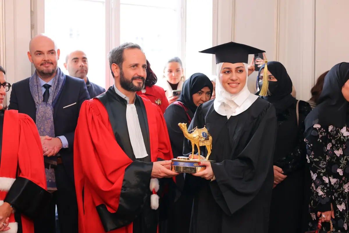 باريس الأولى بانتيون ليلة قطرية في باريس خُطّط لها قبل عشرين عاماً في الدوحة 2026 lylh qtryh barys khutt lha qbl ashryn aamaan aldwhh 202 1 باريس الأولى بانتيون iustitia. Bg ■ ثمرة الرهان على المعرفة تخرّج أول دفعة قطرية تحمل الليسانس من جامعة السوربـــون  باريــس
■ من مدرسة فولتير إلى... ليلة قطرية في باريس خُطّط لها قبل عشرين عاماً في الدوحة 2026 2026-10-25 06:41:00 عدالة - iustitia. Bg باريس الأولى بانتيون