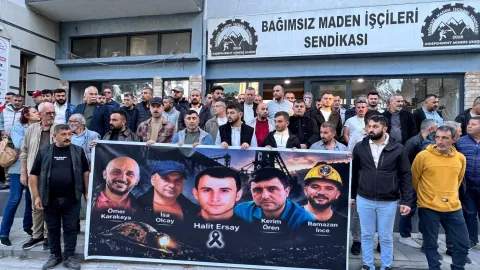 Bağımsız maden-i̇ş’ten soma’da açıklama: enerji bakanı ve çalışma bakanı derhal istifa etmeli ve yargılanmalıdır 2026 - adalet - iustitia. Bg Maden i sendikası bağımsız maden-i̇ş’ten soma’da açıklama: enerji bakanı ve çalışma bakanı derhal istifa etmeli ve yargılanmalıdır 2026 maden ten soma klama enerji bakan bakan derhal istifa e maden i sendikası haber merkezi soma’da i̇mbat madencilik’in işlettiği maden ocağında 5 madencinin yaşamını yitirmesiyle ilgili... Iustitia. Bg bağımsız maden-i̇ş’ten soma’da açıklama: enerji bakanı ve çalışma bakanı derhal istifa etmeli ve yargılanmalıdır 2026 2026-10-04 20:24:27 adalet - iustitia. Bg maden i sendikası