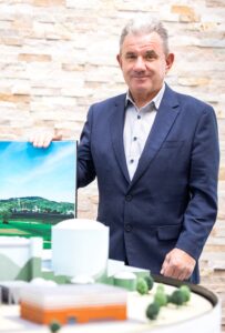 Mag. Andrej vizjak: drugega bloka jedrske elektrarne krško (jek2) ne gradimo zase, temveč za zanamce 2026 - pravosodje - iustitia. Bg Gen energija mag. Andrej vizjak: drugega bloka jedrske elektrarne krško (jek2) ne gradimo zase, temveč za zanamce 2026 mag andrej vizjak drugega bloka jedrske elektrarne jek2 1 gen energija avtor: vida kocjan
mag. Andrej vizjak je magister elektrotehnike. Bil je župan brežic, večkratni minister (za... Iustitia. Bg mag. Andrej vizjak: drugega bloka jedrske elektrarne krško (jek2) ne gradimo zase, temveč za zanamce 2026 2026-10-24 14:01:34 pravosodje - iustitia. Bg gen energija