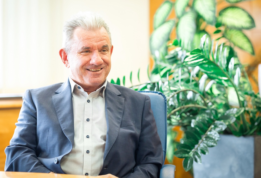 Mag. Andrej vizjak: drugega bloka jedrske elektrarne krško (jek2) ne gradimo zase, temveč za zanamce 2026 - pravosodje - iustitia. Bg Gen energija mag. Andrej vizjak: drugega bloka jedrske elektrarne krško (jek2) ne gradimo zase, temveč za zanamce 2026 mag andrej vizjak drugega bloka jedrske elektrarne jek2 gen energija avtor: vida kocjan
mag. Andrej vizjak je magister elektrotehnike. Bil je župan brežic, večkratni minister (za... Iustitia. Bg mag. Andrej vizjak: drugega bloka jedrske elektrarne krško (jek2) ne gradimo zase, temveč za zanamce 2026 2026-10-24 14:01:34 pravosodje - iustitia. Bg gen energija