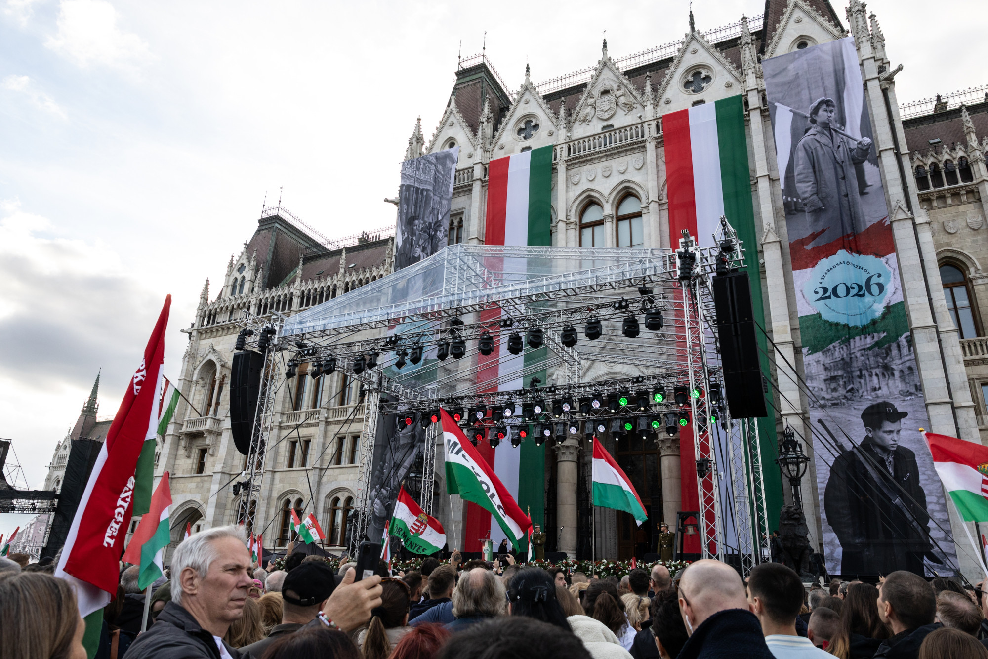 Magyar péter október 23-ai beszéde: éljen a szabad, demokratikus és immáron valóban független magyarország 2026 - igazságszolgáltatás - iustitia. Bg Éljen a szabad magyar péter október 23-ai beszéde: éljen a szabad, demokratikus és immáron valóban független magyarország 2026 magyar ter okt ber besz ljen szabad demokratikus imm ro 4 éljen a szabad a széleket leszámítva tömött kossuth tér előtt mondott ünnepi beszédet... Iustitia. Bg magyar péter október 23-ai beszéde: éljen a szabad, demokratikus és immáron valóban független magyarország 2026 2026-10-23 17:04:59 igazságszolgáltatás - iustitia. Bg éljen a szabad
