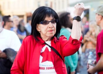 Makarovičeva novinarki: “tih bod, ker si neumna! ” 2026