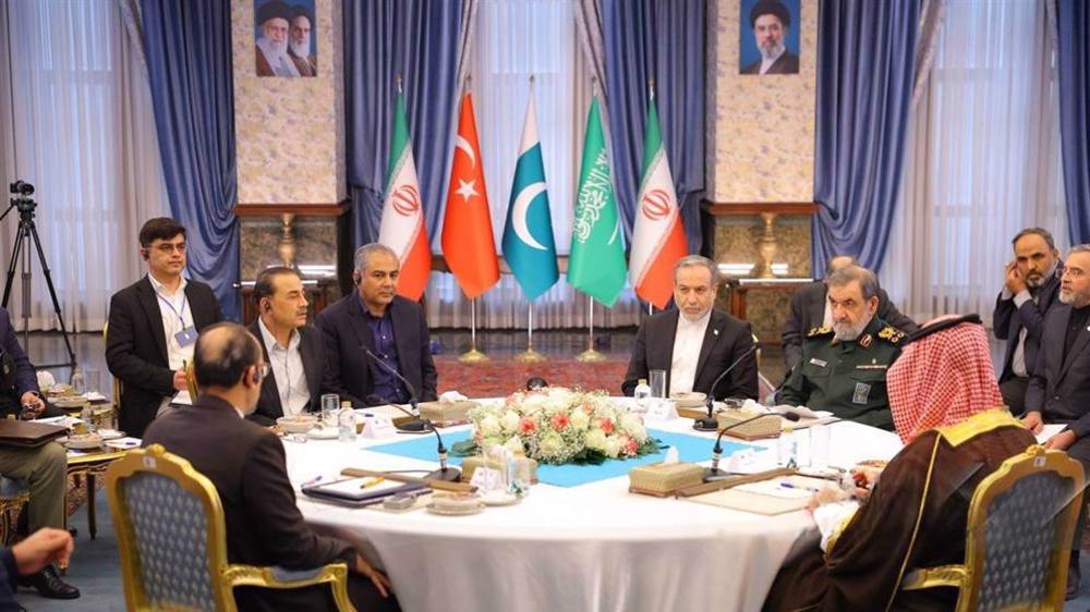 Türkiye suudi arabistan mekke i̇ttifakı’nın i̇ran görüşmesinden tek cümlelik sonuç bildirisi: ‘görüşmelere devam’ kararı 2026 mekke ttifak ran mesinden tek mlelik sonu bildirisi mel türkiye suudi arabistan haber merkezi tahran’da yapılan türkiye, suudi arabistan, pakistan ve i̇ran arasındaki dörtlü toplantının sonuç... Iustitia. Bg mekke i̇ttifakı’nın i̇ran görüşmesinden tek cümlelik sonuç bildirisi: ‘görüşmelere devam’ kararı 2026 2026-10-26 17:02:46 adalet - iustitia. Bg türkiye suudi arabistan