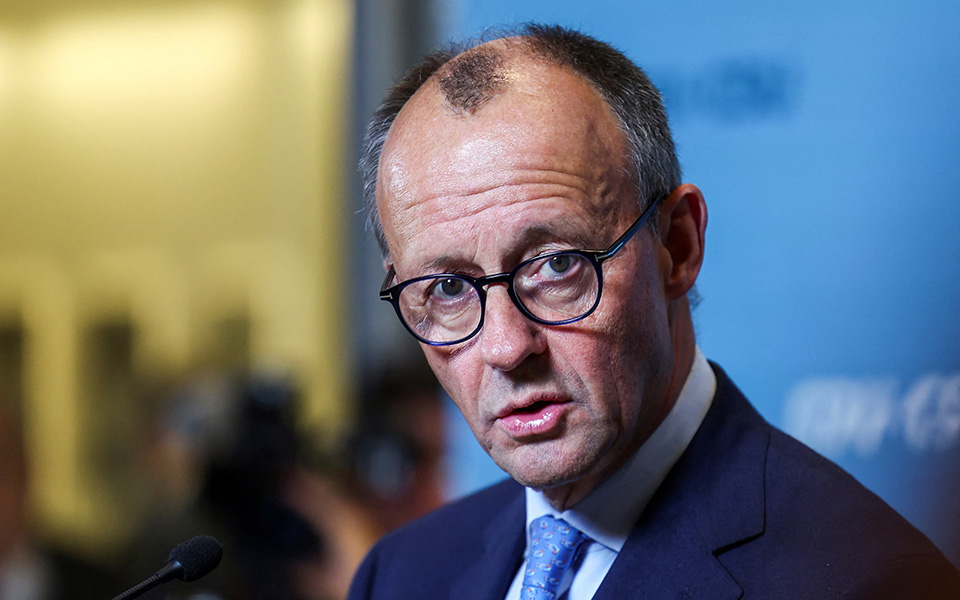 Merz acusa a rússia de querer desestabilizar toda a europa 2026 - justiça - iustitia. Bg Acusa a rússia merz acusa a rússia de querer desestabilizar toda a europa 2026 merz acusa ssia querer desestabilizar toda europa 2026 acusa a rússia em entrevista à bloomberg, o chanceler alemão, friedrich merz, expressou fortes preocupações de que as sociedades... Iustitia. Bg merz acusa a rússia de querer desestabilizar toda a europa 2026 2026-10-20 09:54:37 justiça - iustitia. Bg acusa a rússia