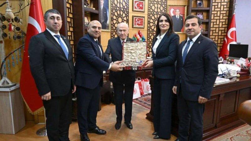 Mhp genel başkanı bahçeli, azerbaycan büyükelçisi reşad aslanov'u ağırladı 2026 - adalet - iustitia. Bg Mhp genel mhp genel başkanı bahçeli, azerbaycan büyükelçisi reşad aslanov'u ağırladı 2026 mhp genel kan bah eli azerbaycan kel isi aslanov rlad 2 1 mhp genel milliyetçi hareket partisi (mhp) genel başkanı devlet bahçeli, azerbaycan'ın ankara büyükelçisi reşad aslanov'u mhp... Iustitia. Bg mhp genel başkanı bahçeli, azerbaycan büyükelçisi reşad aslanov'u ağırladı 2026 2026-10-23 21:53:00 adalet - iustitia. Bg mhp genel