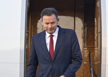 Montenegro apela ao fim da conjuntura que leva à insensatez da subida do preço do petróleo 2026