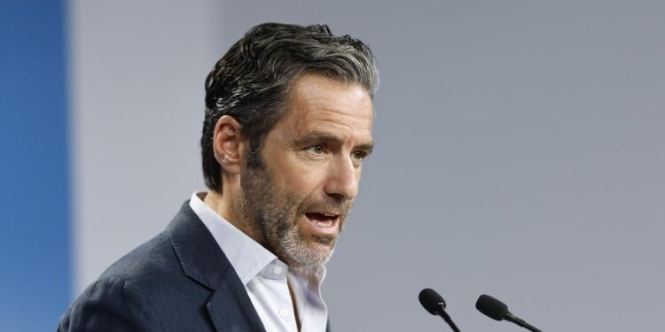 Sémper justifica la negociación entre pp y vox para el senado: "hay que hacer cosas para garantizar el cambio en españa" 2026 - justicia - iustitia. Bg Sémper justifica la negociación entre pp y vox para el senado: "hay que hacer cosas para garantizar el cambio en españa" 2026