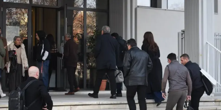 Δίκη τέμπη: νέα αιτήματα στο δικαστήριο – τι ζητούν οι συγγενείς των θυμάτων 2026 - δικαιοσυνη - iustitia. Bg Δίκη τέμπη: νέα αιτήματα στο δικαστήριο – τι ζητούν οι συγγενείς των θυμάτων 2026
