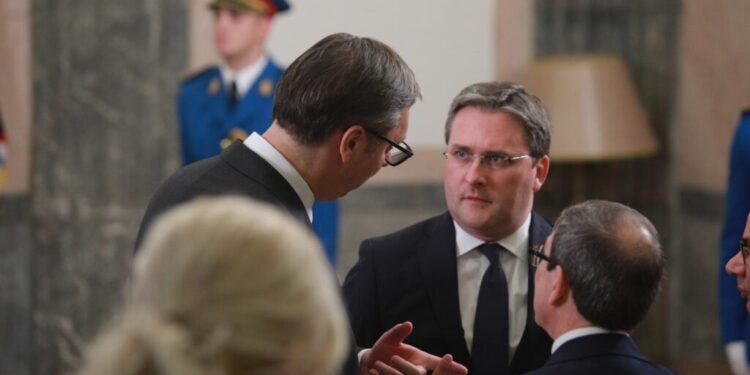 Nagrada onom tko otkrije vučić uoči izbora pomilovao galeriju problematičnih osoba u srbiji čija imena nije dužan objaviti 2026