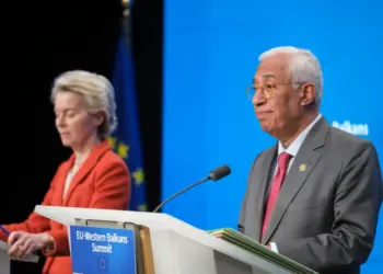 Eu bo še naprej podpiral ukrajino; von der leyen in costa se zavzemata okrepitev pritiska na rusijo 2026