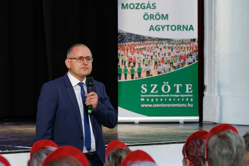 Mozgással és közösségi tánccal, mozgással és közösségi élményekkel ünnepelték az összetartozást dunakeszin 2026 nccal mozg ssal nyekkel nnepelt sszetartoz dunakeszin 2 14 mozgással és közösségi csaknem negyven településről érkeztek táncosok a dunakeszi idősbarát egyesület által szervezett táncexpóra. A józsef... Iustitia. Bg tánccal, mozgással és közösségi élményekkel ünnepelték az összetartozást dunakeszin 2026 2026-10-18 12:45:30 igazságszolgáltatás - iustitia. Bg mozgással és közösségi