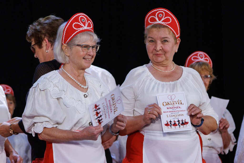 Mozgással és közösségi tánccal, mozgással és közösségi élményekkel ünnepelték az összetartozást dunakeszin 2026 nccal mozg ssal nyekkel nnepelt sszetartoz dunakeszin 2 17 mozgással és közösségi csaknem negyven településről érkeztek táncosok a dunakeszi idősbarát egyesület által szervezett táncexpóra. A józsef... Iustitia. Bg tánccal, mozgással és közösségi élményekkel ünnepelték az összetartozást dunakeszin 2026 2026-10-18 12:45:30 igazságszolgáltatás - iustitia. Bg mozgással és közösségi