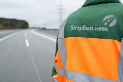 Neue brücke wird in königswinter über gleise eingeschoben 2026 - iustitia. Bg - gerechtigkeit Neue brücke wird neue brücke wird in königswinter über gleise eingeschoben 2026 neue cke wird nigswinter ber gleise eingeschoben 2026 neue brücke wird verfasst von:dpa die neue brücke der landesstraße l193 in königswinter-oberdollendorf soll heute über fünf... Iustitia. Bg neue brücke wird in königswinter über gleise eingeschoben 2026 2026-10-24 05:36:00 iustitia. Bg - gerechtigkeit neue brücke wird