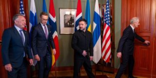 Neue friedensgespräche für die ukraine: us-unterhändler reist nach russland 2026 - iustitia. Bg - gerechtigkeit Trafen sich in oslo (von links): us-unterhändler steve witkoff, finnlands präsident alexander stubb, der ukrainische präsident wolodymyr selensky und norwegens regierungschef jonas gahr støre.