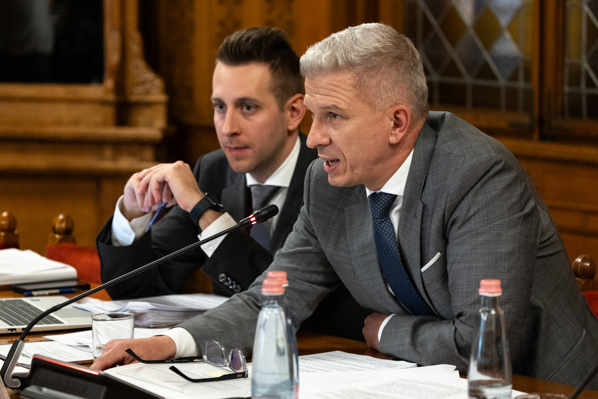 Matolcsy györgy bánki eriknek fogalma sincs, hogyan került a kezébe az ő nevét viselő „elvesztette közpénzjellegét” törvényjavaslat, amit szerinte a matolcsy györgy vezette mnb készített 2026 nki eriknek fogalma sincs hogyan ker kez nev visel elve 2 matolcsy györgy „az a jogszabály, amiért behívtak meghallgatásra, soha nem lépett életbe,... Iustitia. Bg bánki eriknek fogalma sincs, hogyan került a kezébe az ő nevét viselő „elvesztette közpénzjellegét” törvényjavaslat, amit szerinte a matolcsy györgy vezette mnb készített 2026 2026-10-01 14:35:59 igazságszolgáltatás - iustitia. Bg matolcsy györgy