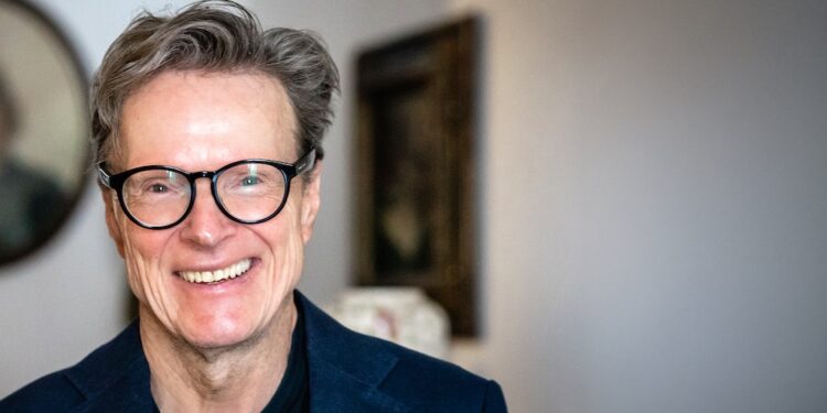 V novi številki demokracije preberite: jan zobec: nič tako ne razjeda pravne države kot korupcija 2026