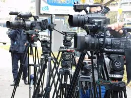 Новинарите на „нова. Рс“ го критикуваат новото раководство за воведување на режимски новинари и лоши реклами на социјалните мрежи 2026 - правда - юстиция Новото раководство новинарите на „нова. Рс“ го критикуваат новото раководство за воведување на режимски новинари и лоши реклами на социјалните мрежи 2026 novinarite nova kritikuvaat novoto rakovodstvo voveduva новото раководство iustitia. Bg новинарите и вработените во nova. Rs ја информираат јавноста дека раководството на adria news network (ann), кое управува со порталот nova. Rs, му ги претставило имињата и... Новинарите на „нова. Рс“ го критикуваат новото раководство за воведување на режимски новинари и лоши реклами на социјалните мрежи 2026 2026-10-02 08:45:21 правда - юстиция новото раководство