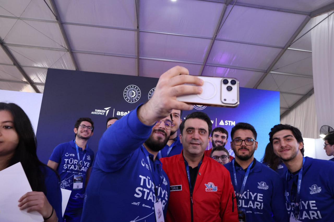 Yurt dışında yaşayan dünyanın dört bir yanından teknolojinin kalbine: ytb gençleri teknofest’te 2026 nyan bir yan ndan teknolojinin kalbine ytb gen leri tek 1 yurt dışında yaşayan şanlıurfa’da düzenlenen dünyanın en büyük havacılık, uzay ve teknoloji festivali teknofest güneydoğu, türkiye’nin... Iustitia. Bg dünyanın dört bir yanından teknolojinin kalbine: ytb gençleri teknofest’te 2026 2026-10-03 23:55:00 adalet - iustitia. Bg yurt dışında yaşayan