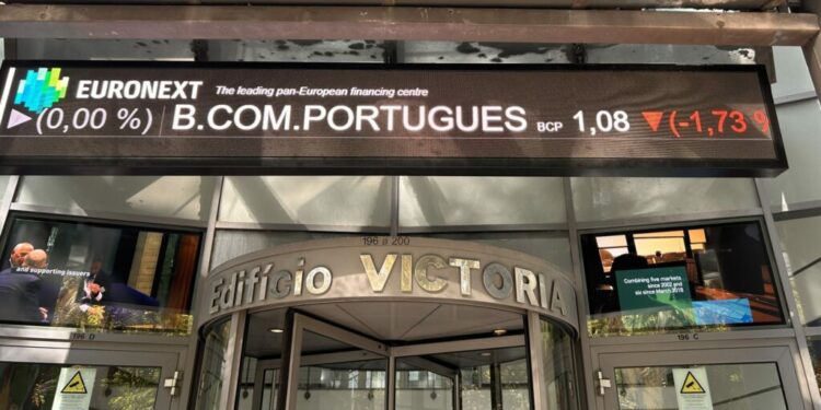 Ordens de bolsa recebidas pelos intermediários financeiros sobem 55,4% em setembro para 45,7 mil milhões 2026