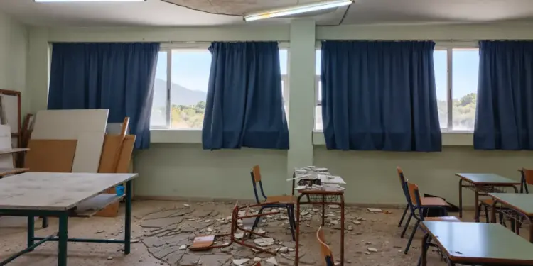 Παραλίγο τραγωδία σε σχολείο στη Θεσσαλονίκη: Μαθητής τραυματίστηκε στο κεφάλι από σοβάδες που αποκολλήθηκαν 2026