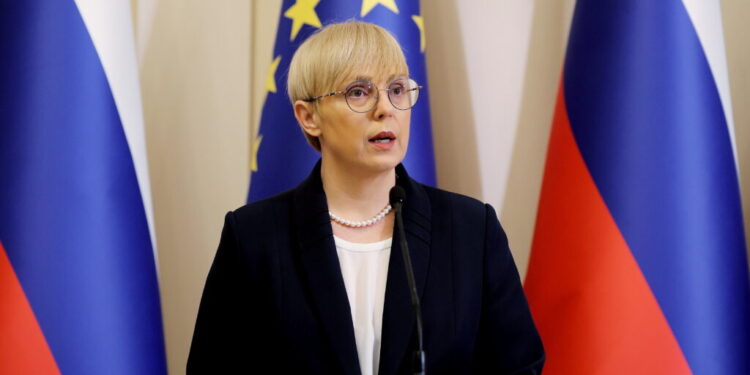 (pismo bralke) rdeče predsednice ne bo na proslavi 2026