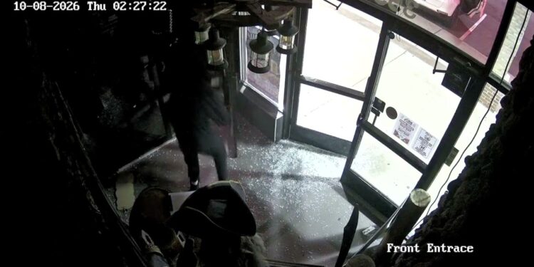 Police ask for the public’s helping identifying smash and grab robbers in fairfax county 2026 - justice Police ask for the public’s helping identifying smash and grab robbers in fairfax county 2026