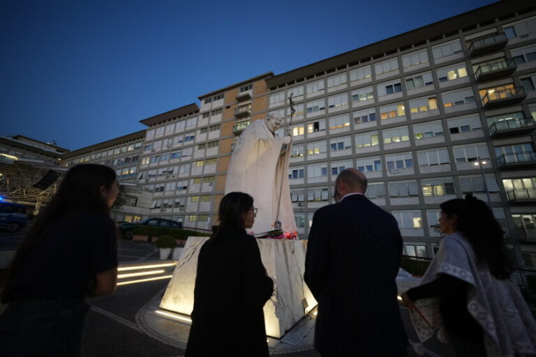Pope leo leaves rome’s gemelli hospital 4 days after lung cancer surgery 2026 - justice Pope leo leaves rome’s gemelli hospital 4 days after lung cancer surgery 2026
