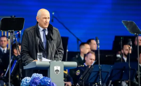 Premier janša v slavnostnem govoru ob dnevu suverenosti: osamosvojitev slovenije pred 35 leti je rezultat dolgotrajnega boja slovenskega naroda za svoj jezik, identiteto in obstanek 2026 - pravosodje - iustitia. Bg Slovenije pred leti premier janša v slavnostnem govoru ob dnevu suverenosti: osamosvojitev slovenije pred 35 leti je rezultat dolgotrajnega boja slovenskega naroda za svoj jezik, identiteto in obstanek 2026 premier jan slavnostnem govoru dnevu suverenosti osamos slovenije pred leti piše: p. J. ; sta
osamosvojitev slovenije pred 35 leti je po besedah predsednika vlade janeza janše rezultat... Iustitia. Bg premier janša v slavnostnem govoru ob dnevu suverenosti: osamosvojitev slovenije pred 35 leti je rezultat dolgotrajnega boja slovenskega naroda za svoj jezik, identiteto in obstanek 2026 2026-10-25 13:07:13 pravosodje - iustitia. Bg slovenije pred leti