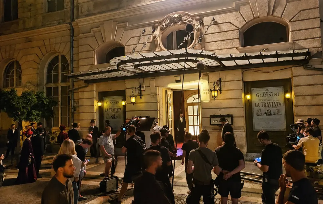 A Lady and the Budapest Night: British Series 